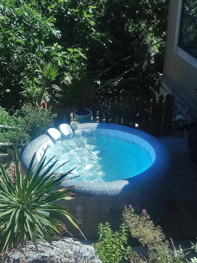 Maison De Charme Avec Piscine Et Jacuzzi Dans Cadre Exceptionnel Proche Marseille Mirabeau Exterior foto